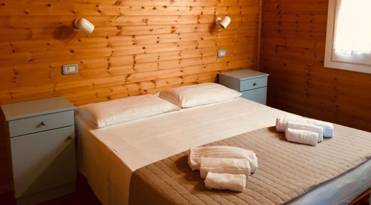Le Dune Villaggio Лидо-ди-Фонди Экстерьер фото
